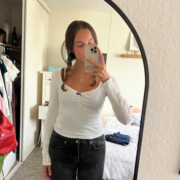 White Long Sleeve Top Scandinavian Style Womens Size S - Picture 4 of 4